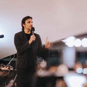 Maestro Carlos Prazeres promove imersão na música de concerto em evento no Santo Antônio Além do Carmo