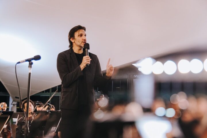 Maestro Carlos Prazeres promove imersão na música de concerto em evento no Santo Antônio Além do Carmo