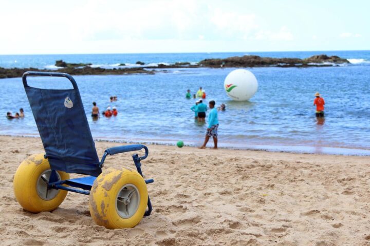 Praia da Preguiça recebe 2º Festival Esportivo Inclusivo neste sábado (27); confira a programação