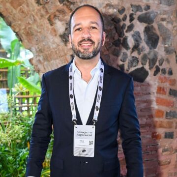 CEO da Land School, Paulo Moraes destaca expansão da rede durante Almoço Empresarial do Alô Alô Bahia