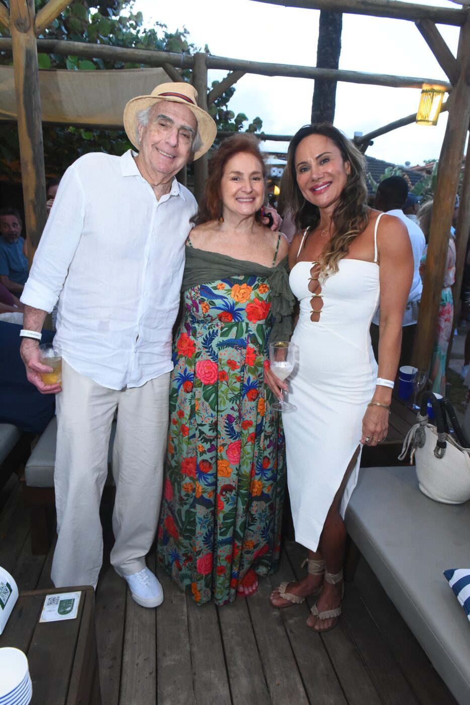 Domingos Carelli, Ivana Almeida e Luciano Lobo