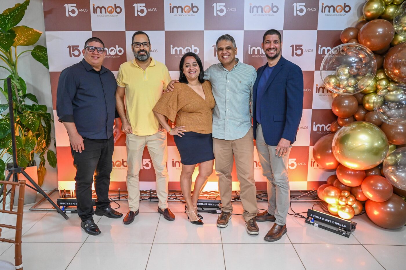 Carlos Santana, Adriano Siqueira, Jainara Santos, Paulo Franco e Marco Nano