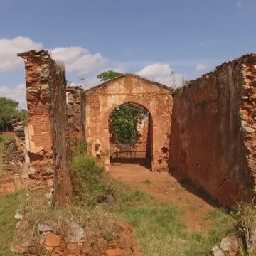 MP recomenda suspensão de atividades turísticas em igreja histórica de Jacobina por risco de desabamento