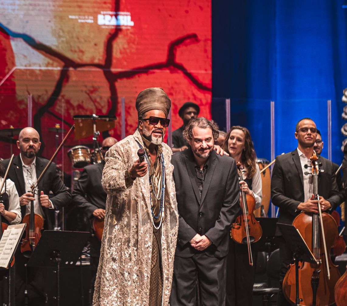 Concha Acústica receberá Carlinhos Brown e Orquestra Ouro Preto em outubro
