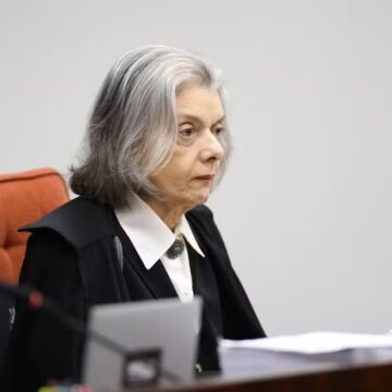 Voto de Cármen Lúcia no STF pode definir destino de Bolsonaro e outros réus
