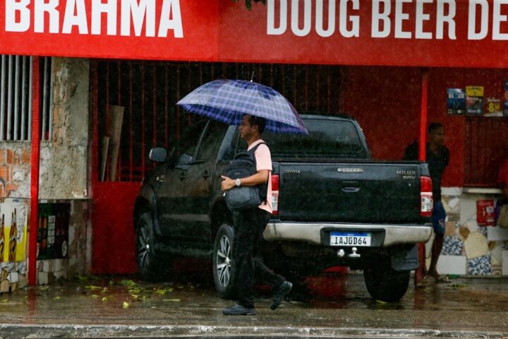 Tempo instável: 29 cidades da Bahia têm risco de chuva forte, segundo Inmet