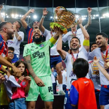 Bahia é pentacampeão da Copa do Nordeste com goleada de 5 a 0 na Fonte Nova