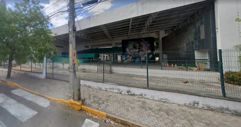 Dois jovens são mortos em ataque a tiros em escola estadual no Ceará