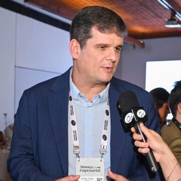 Fecomércio-BA reforça foco em inovação no Almoço Empresarial do Alô Alô Bahia