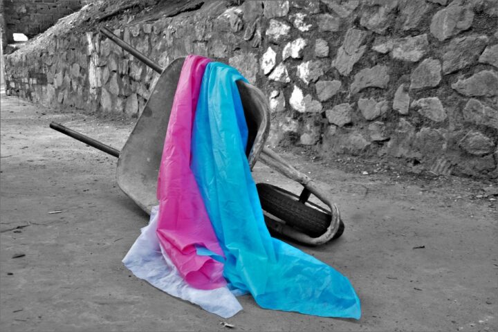 Exposição do fotógrafo baiano Genilson Coutinho sobre violência LGBT+ é prorrogada em Jequié