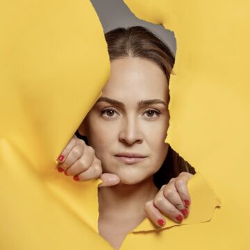 Gabriela Duarte apresenta monólogo em Salvador; ingressos já estão à venda