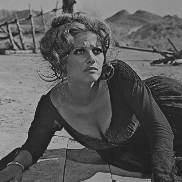 Claudia Cardinale, ícone do cinema europeu, morre aos 87 anos