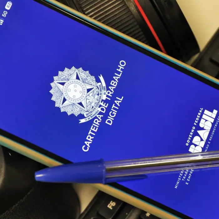 Taxa de desemprego no Brasil se mantém em 5,6% e segue no menor nível da série histórica