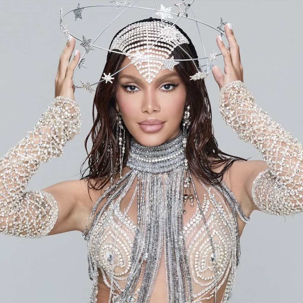 Anitta revela novos figurinos dos Ensaios 2026 com tema inspirado no Cosmos; vem ver
