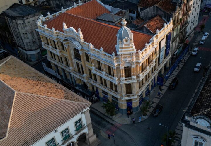 Palacete Tirachapéu celebra 1 ano como polo de cultura, arte e gastronomia em Salvador