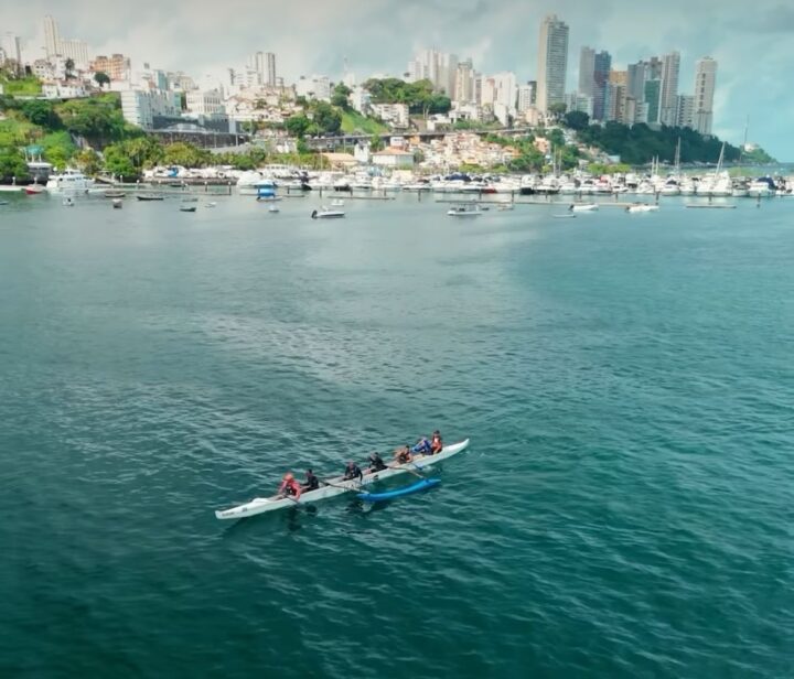 Mutirão na Praia da Preguiça vai retirar lixo do mar em celebração ao Dia Mundial da Limpeza em Salvador