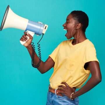 Estudo aponta crescimento de mulheres e negros em campanhas digitais, mas alerta para estereótipos e grupos sub representados