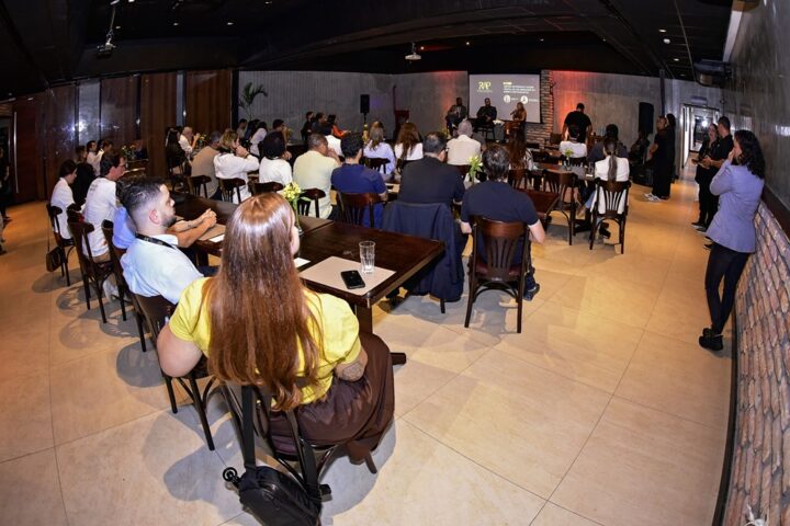 Praia do Forte recebe Encontro Empresarial para bares e restaurantes em parceria com a Turisforte