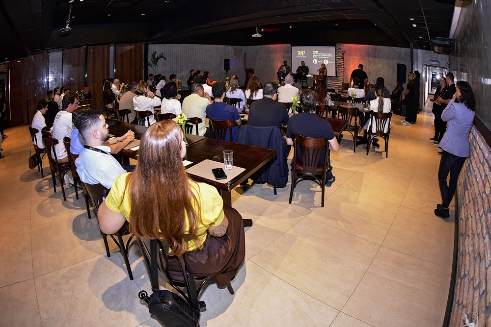 Praia do Forte recebe Encontro Empresarial para bares e restaurantes em parceria com a Turisforte