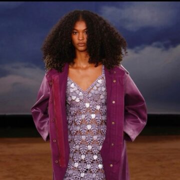 De Sussuarana para o mundo: modelo baiana estreia na London Fashion Week desfilando pela Burberry