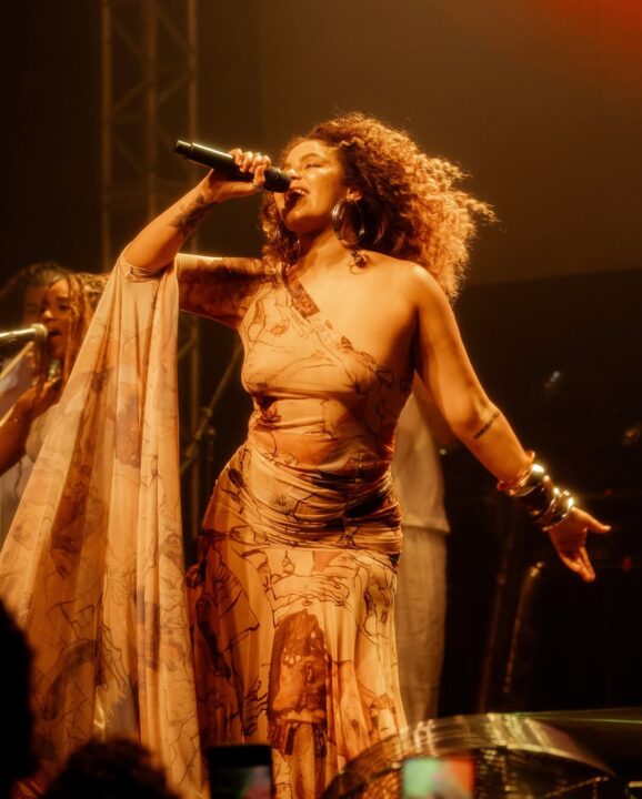 Rachel Reis comanda show especial no Museu de Arte Moderna da Bahia