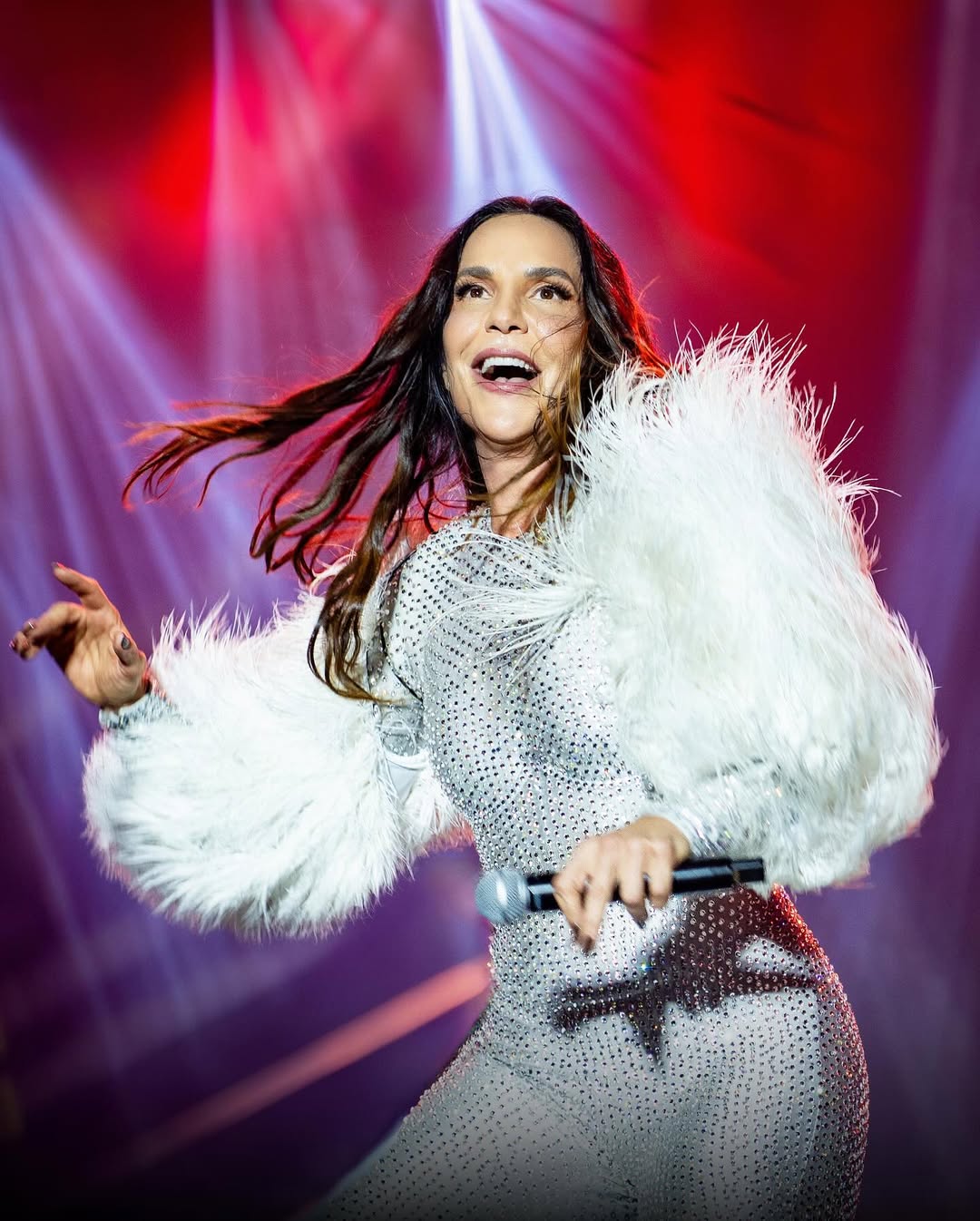 Ivete Sangalo se apresenta no Maracanã nesta quinta-feira (4); aos detalhes