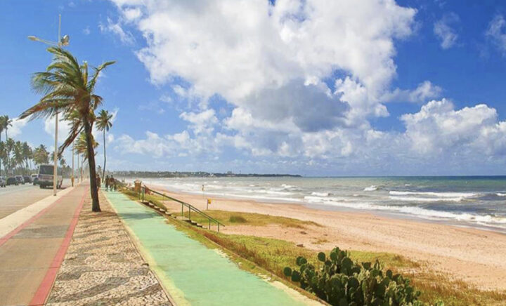 Praias de Salvador ganham projeto inovador de gestão de resíduos