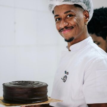 Chef quilombola Vini da Aladia transforma memórias em sabores em novo espaço no Rio Vermelho