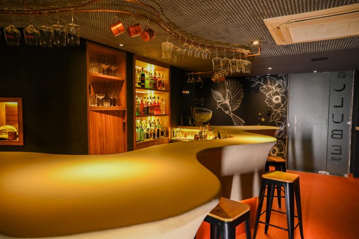 Clube Bar abre às portas ao público oferecendo noites de coquetelaria exclusiva em Salvador