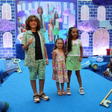 Modelos mirins encantam em desfile de moda na capital baiana; saiba mais