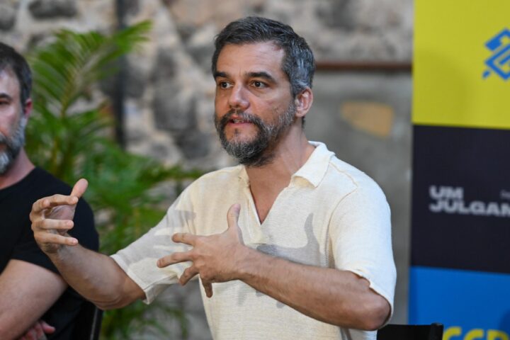 Wagner Moura revela conversas com Lázaro Ramos e Vladimir Brichta para gravar filme em Salvador