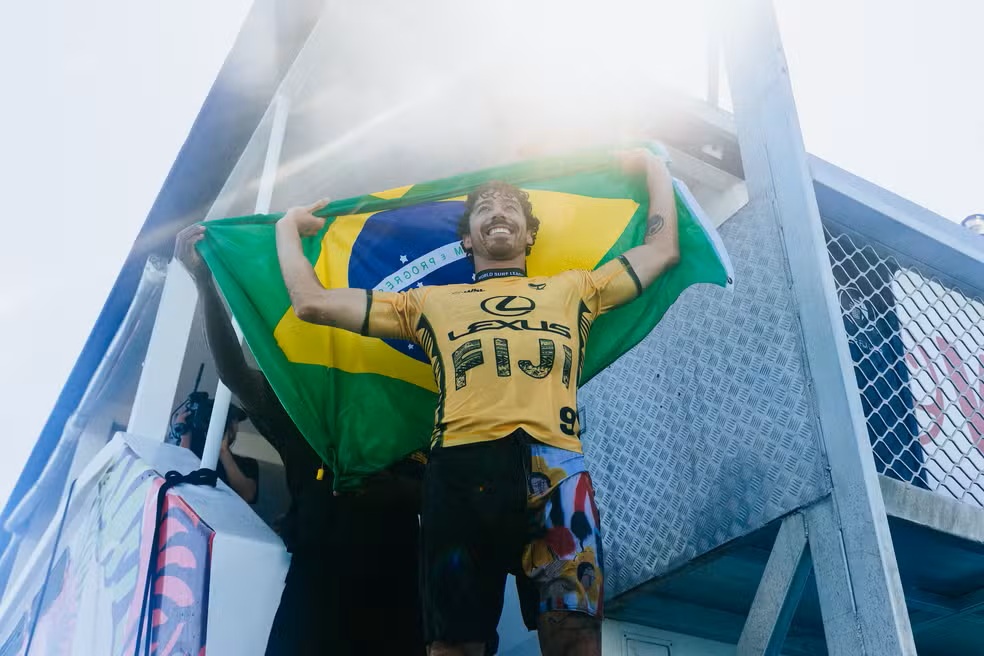 Brasil chega ao oitavo título da WSL em 11 anos com vitória de Yago Dora
