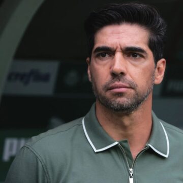 Abel fala se deseja renovar com o Palmeiras em coletiva após virada sobre o River