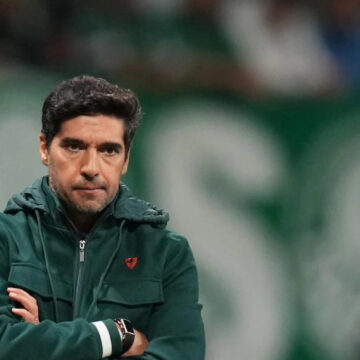 Após derrota para o Bahia, Abel reclama do gramado da Fonte Nova; Palmeiras fala em acionar a CBF