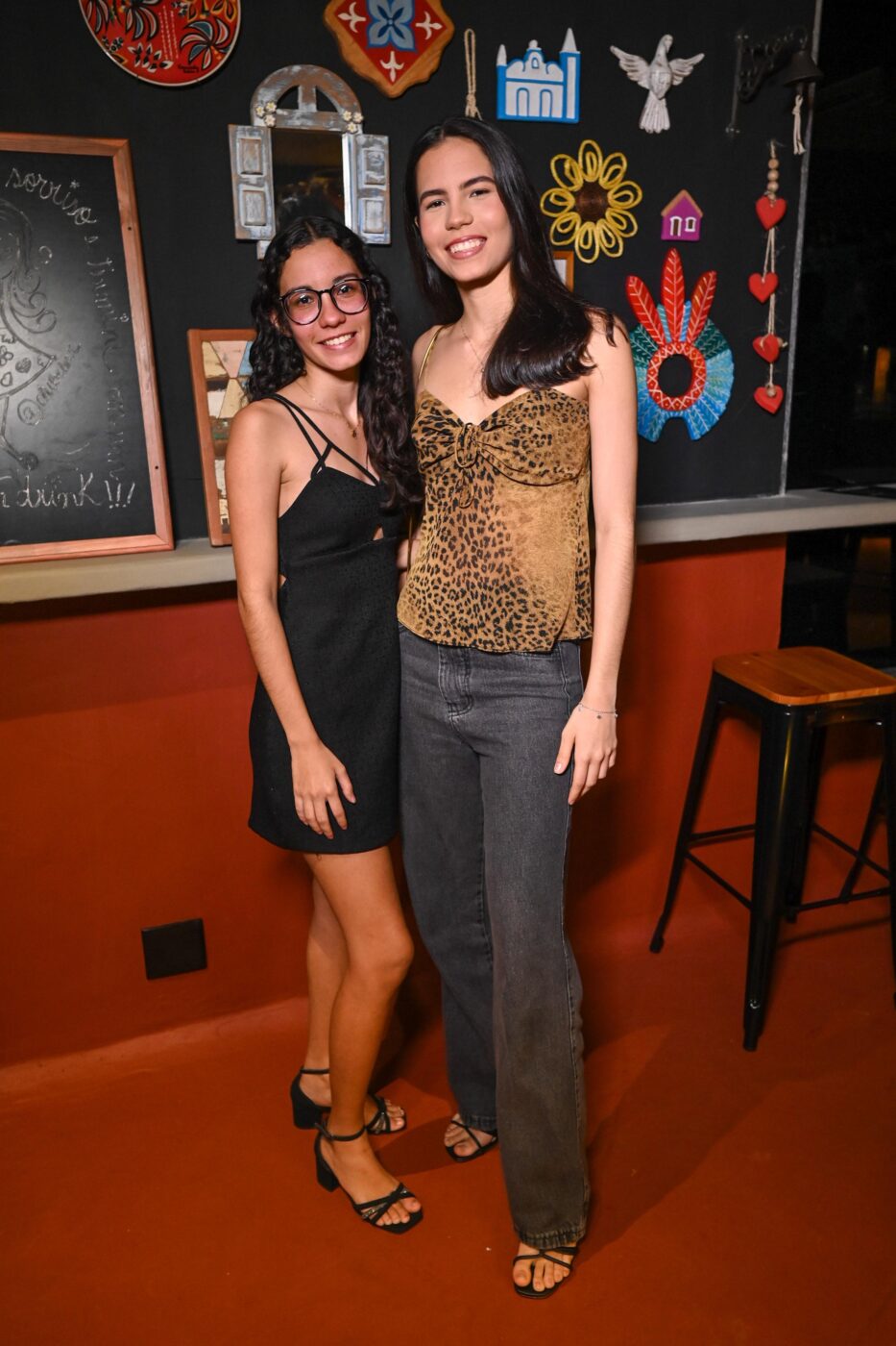 Beatriz e Amanda Oliveira