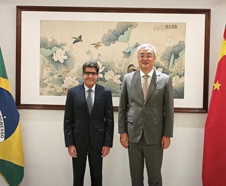 ACM Neto se reúne com embaixador da China e articula missão internacional sobre inovação e mobilidade