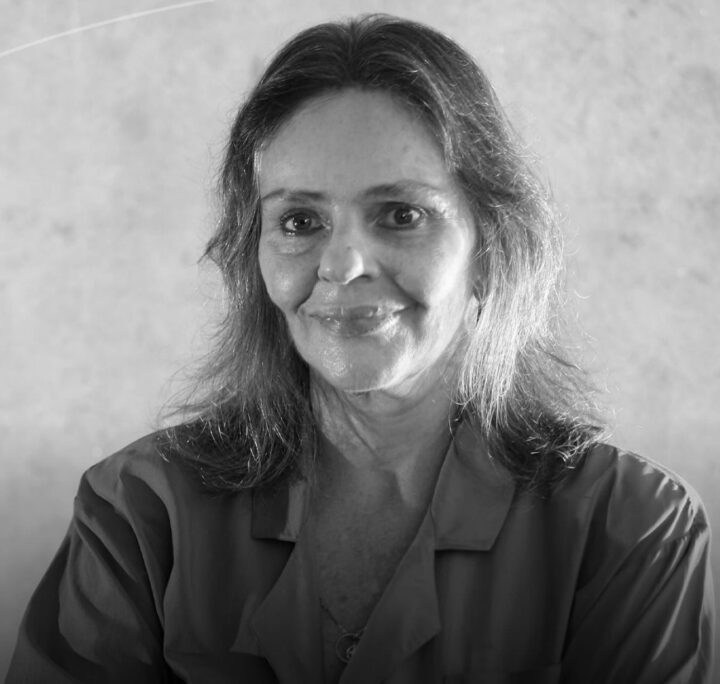 Morre Angela Ro Ro aos 75 anos; cantora contraiu infecção hospitalar, diz advogado