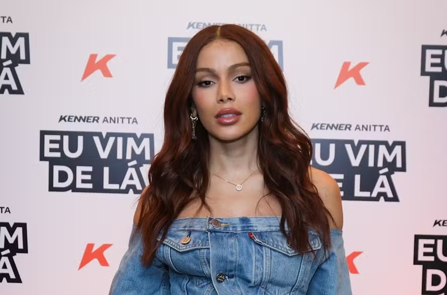 Anitta explica volta ao Brasil e revela foco em saúde mental: “Só quero fazer o que gosto”