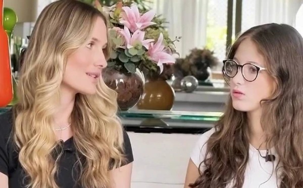 Morre aos 16 anos Anne-Marie Garnero, filha da modelo Schynaider Moura
