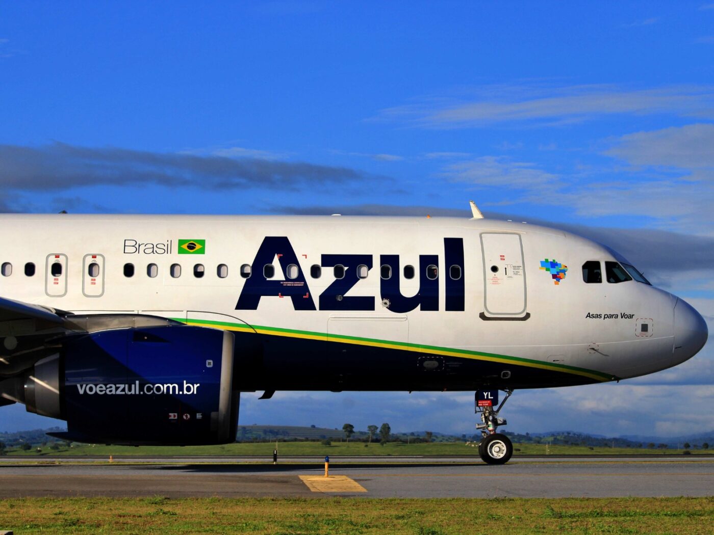 Azul anuncia mais de 3.600 voos extras para 34 destinos no verão, com destaque para Salvador, Ilhéus e Porto Seguro