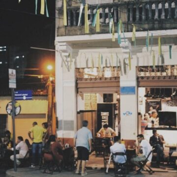 Bar em Salvador faz promoção de cerveja para celebrar condenação de Bolsonaro