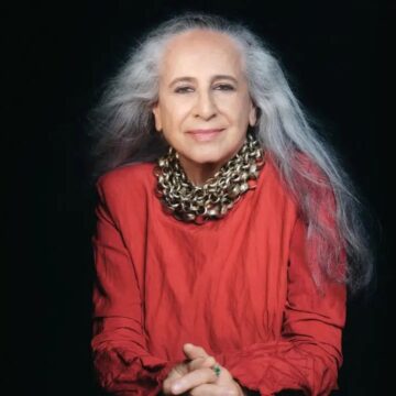 Nova turnê de Maria Bethânia terá música inédita de Rita Lee
