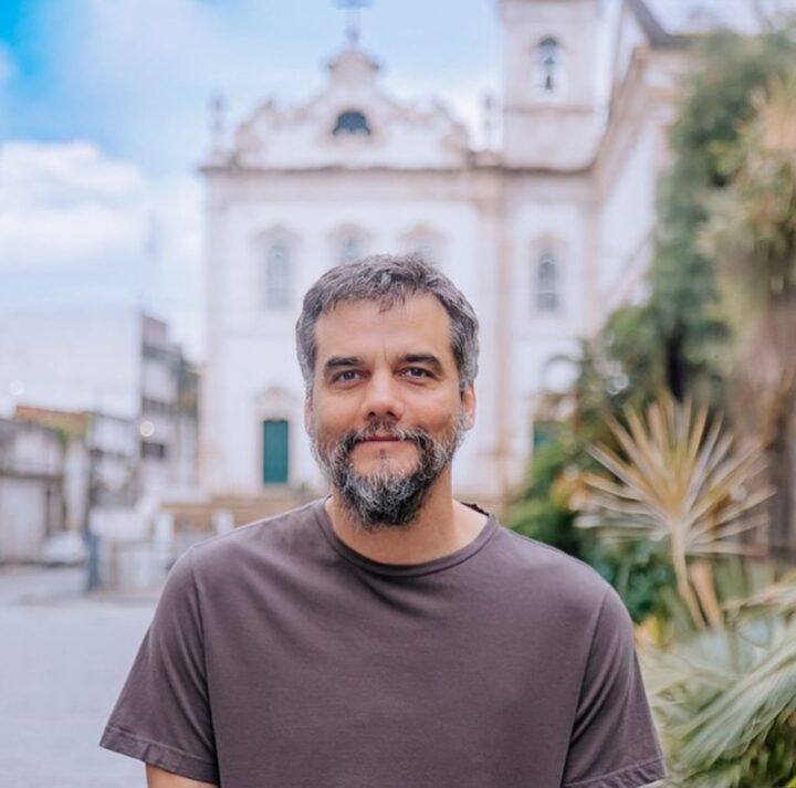 Ingressos extras para peça de Wagner Moura em Salvador se esgotam em 16 minutos