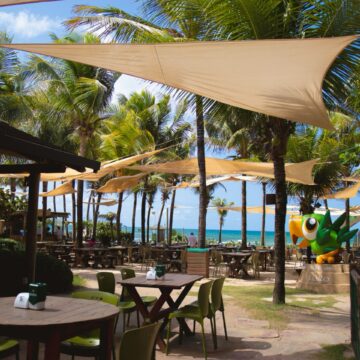 De barraca de praia a beach club: Grupo Lôro celebra 30 anos com evento especial na Praia do Flamengo