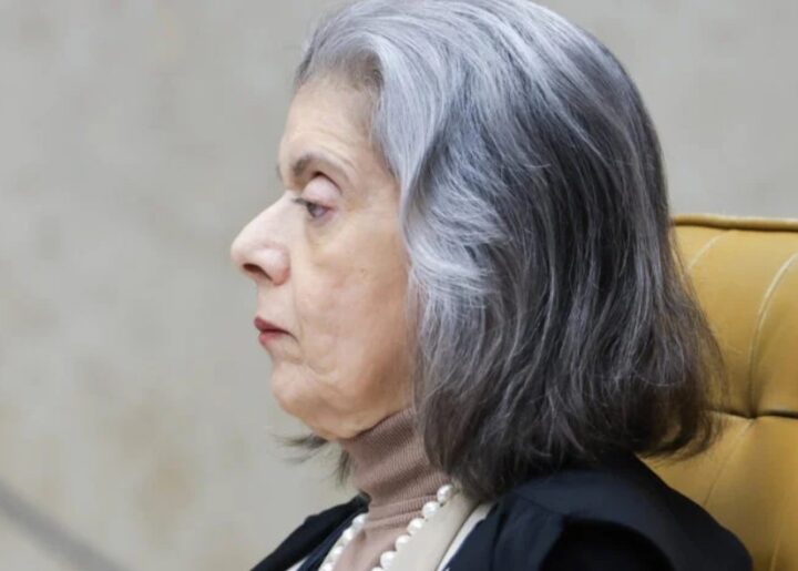 Cármen Lúcia acompanha Moraes e forma maioria para condenar Jair Bolsonaro por organização criminosa