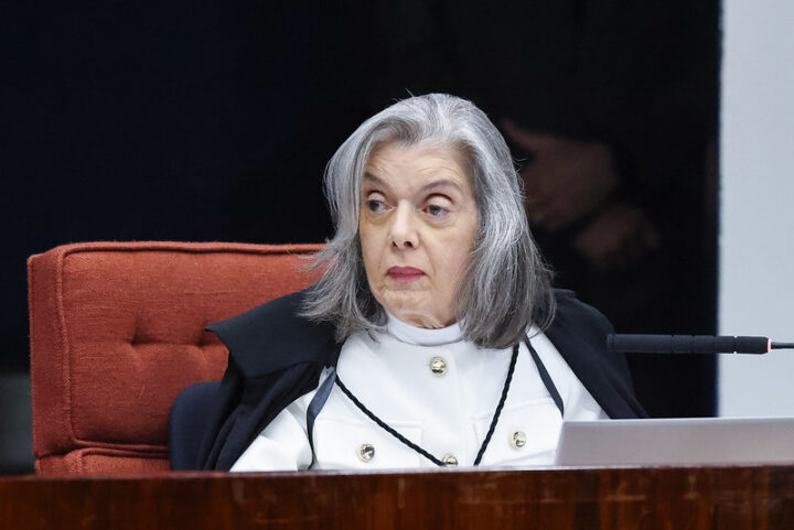 Cármen Lúcia: ‘8 de janeiro não foi banal, foi planejado para romper a democracia’