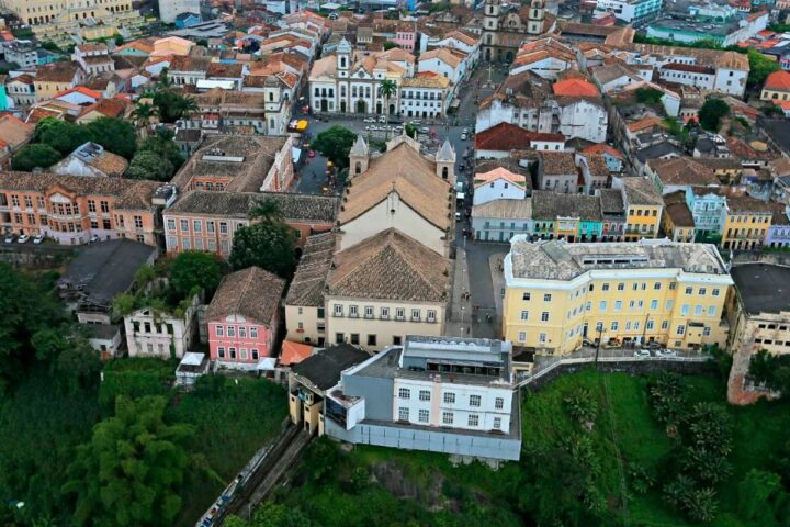 Conder lança licitação para transformar 23 casarões do Centro Histórico em moradia popular
