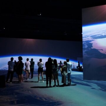 Exposição imersiva Viagem ao Espaço alcança mais de 15 mil ingressos vendidos em Salvador