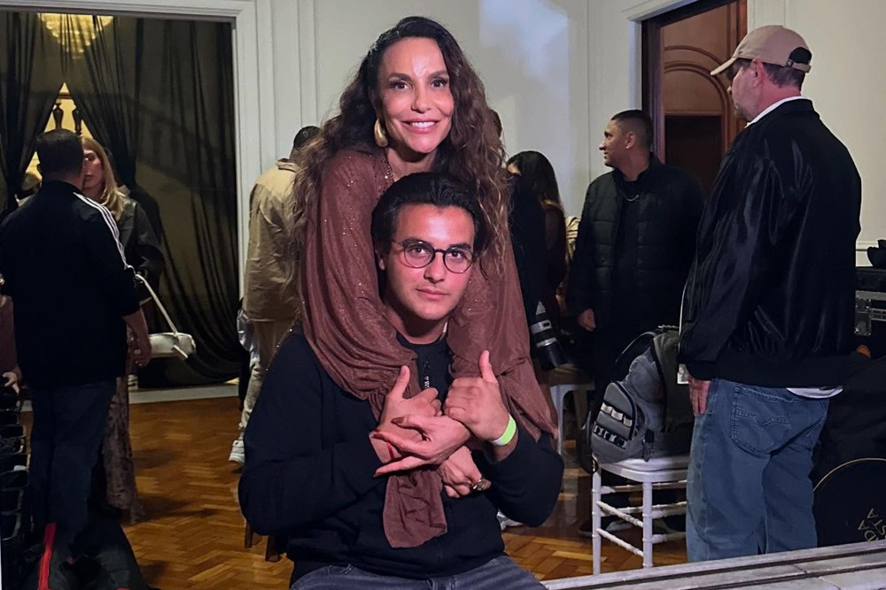 Ivete Sangalo comenta sobre semelhança com filho Marcelo: “Queria ser linda assim”