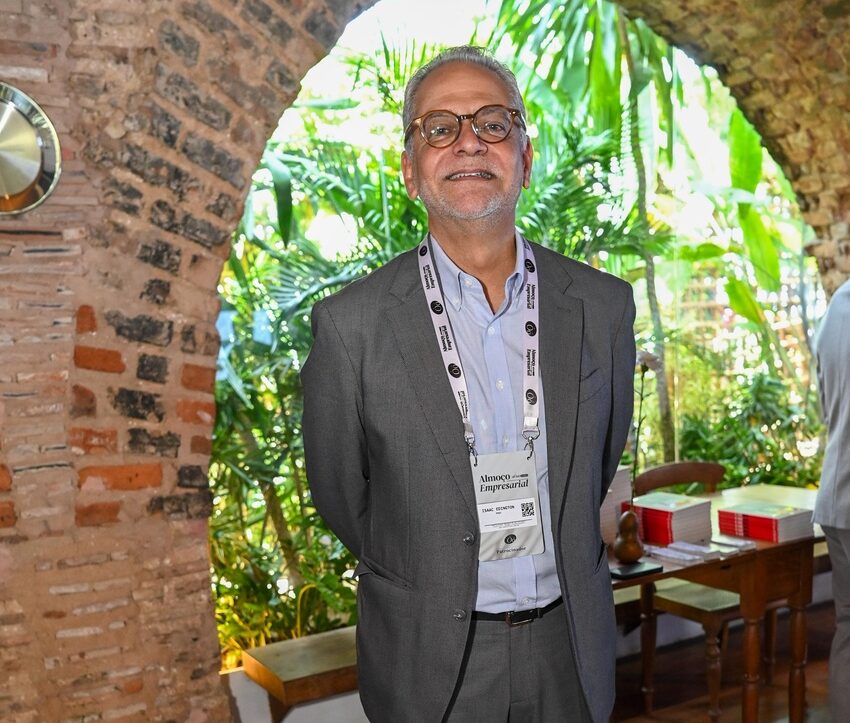 Isaac Edington celebra impacto do Almoço Empresarial do Alô Alô Bahia e projeta verão histórico em Salvador